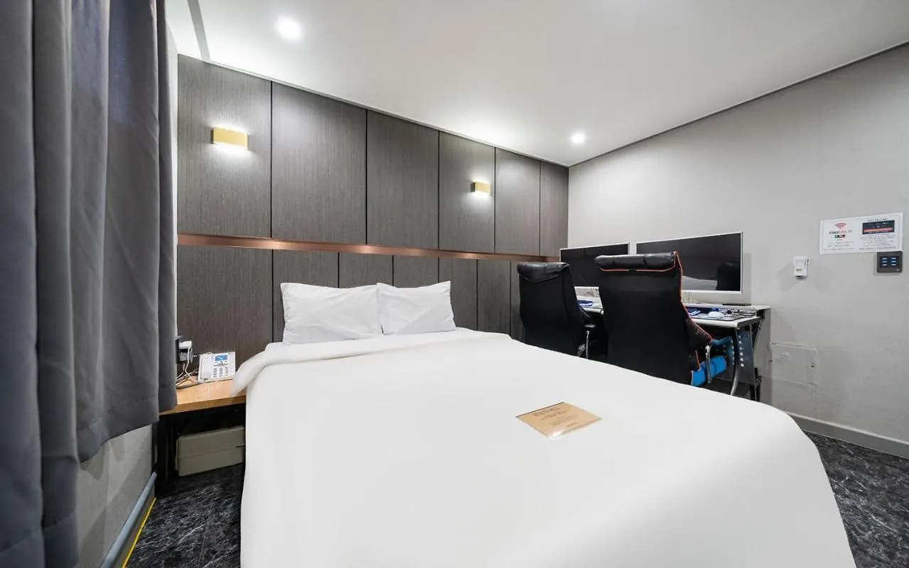 On & Off Hotel Incheon