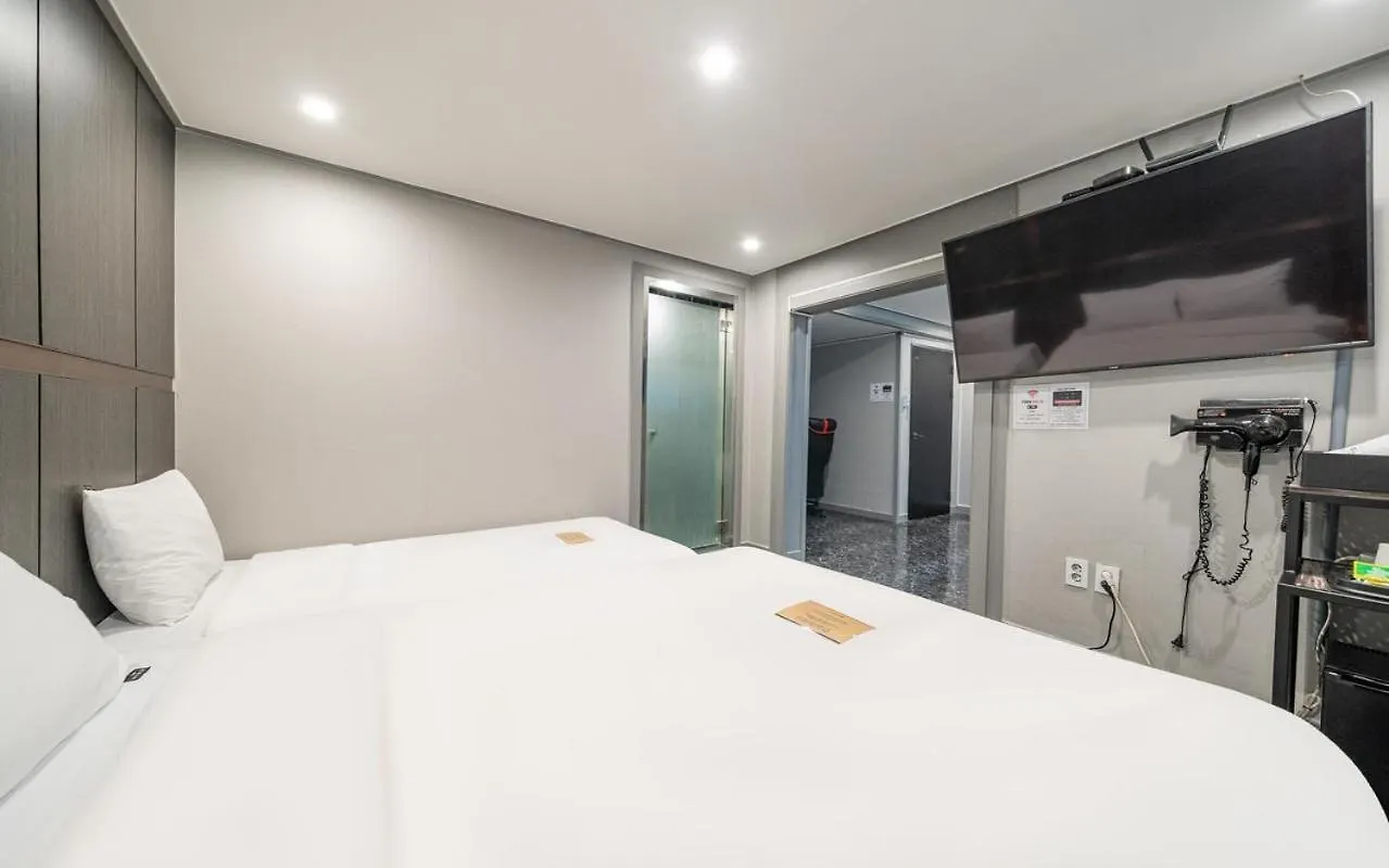 On & Off Hotel Incheon