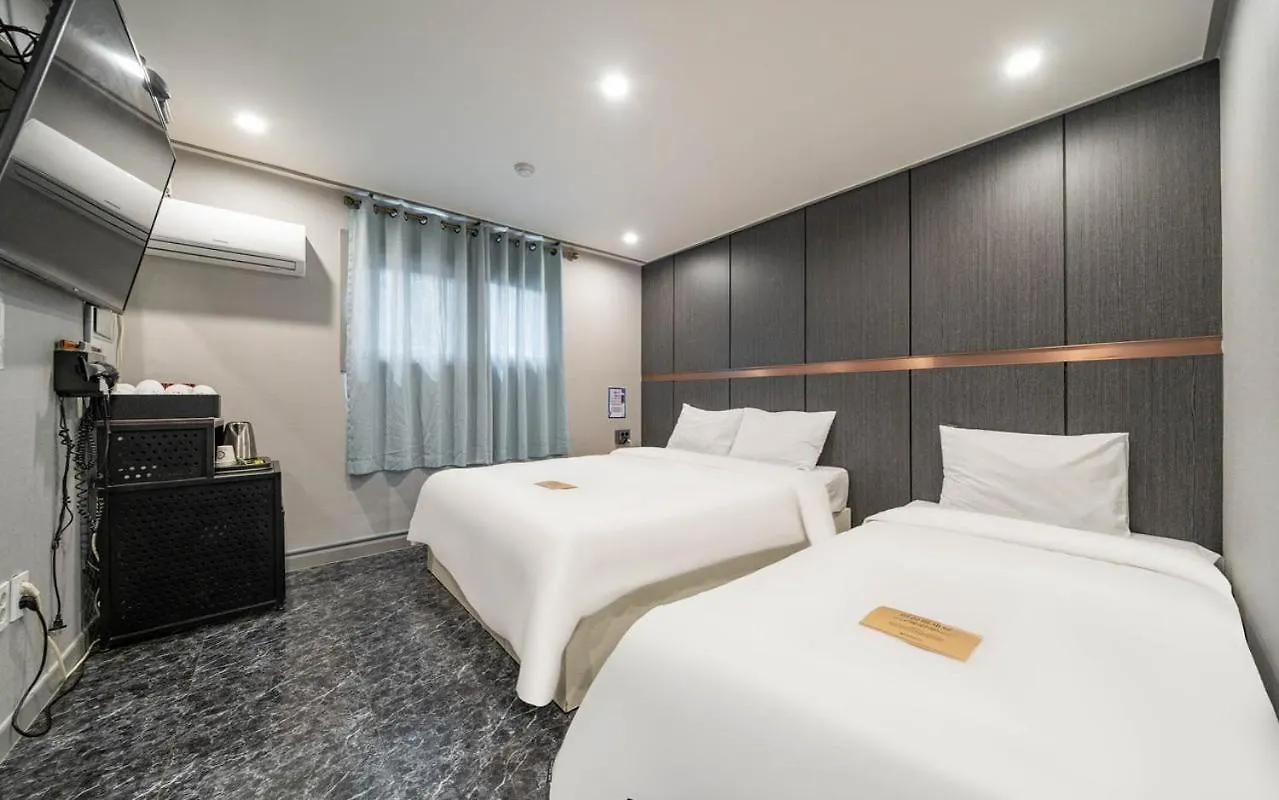 On & Off Hotel Incheon